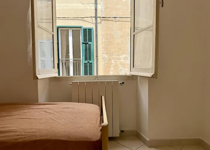Lägenhet Host4u - Dimora Antica In Centro A Porto Maurizio Di - Casa Rina